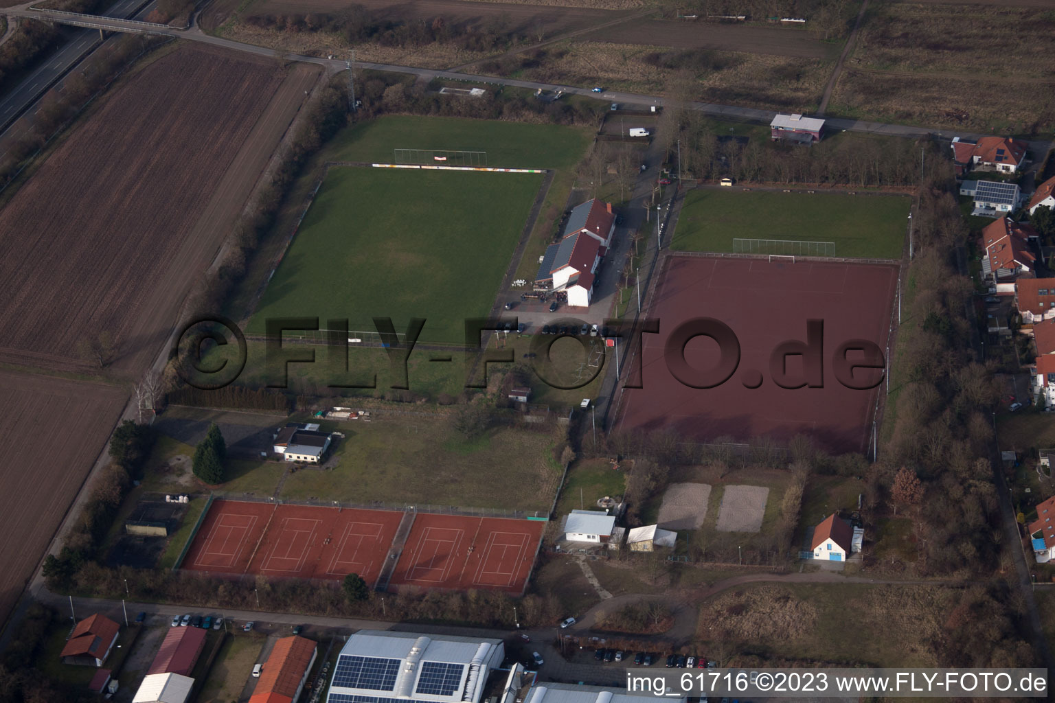 Luftbild von Lingenfeld, Sportplätze im Bundesland Rheinland-Pfalz, Deutschland