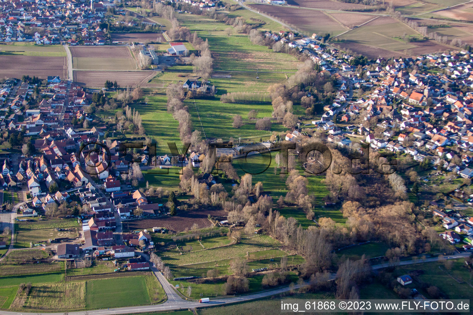 Ortsteil Mühlhofen in Billigheim-Ingenheim im Bundesland Rheinland-Pfalz, Deutschland von oben
