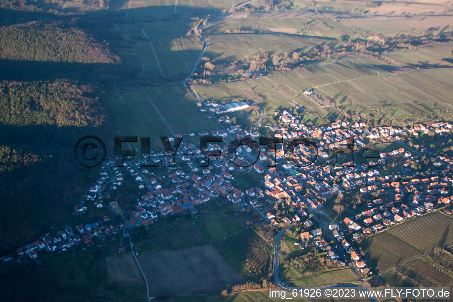 Oberotterbach im Bundesland Rheinland-Pfalz, Deutschland von einer Drohne aus