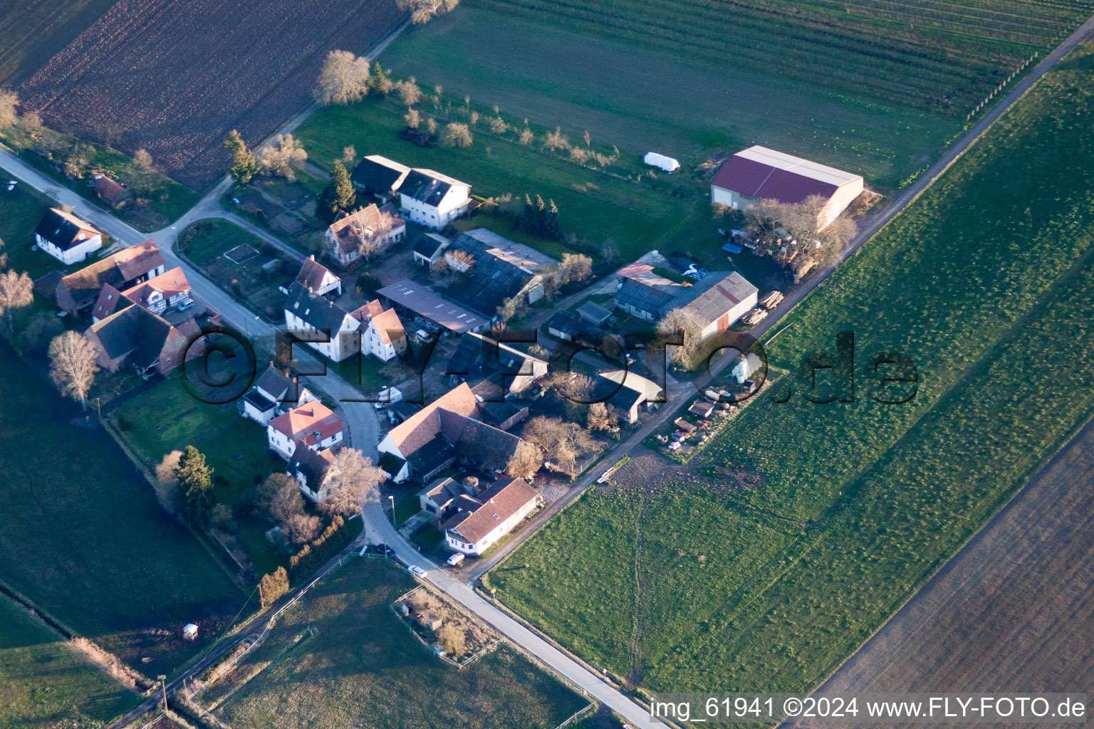 Ortsteil Deutschhof in Kapellen-Drusweiler im Bundesland Rheinland-Pfalz, Deutschland aus der Luft betrachtet