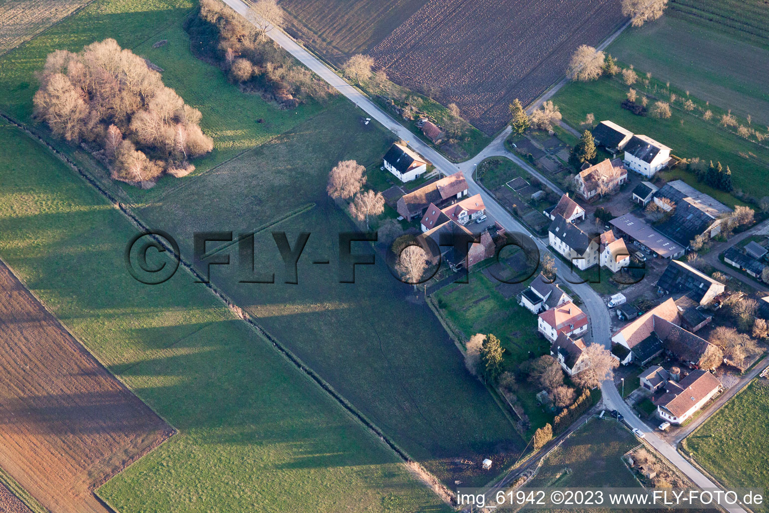 Deutschhof im Bundesland Rheinland-Pfalz, Deutschland von einer Drohne aus