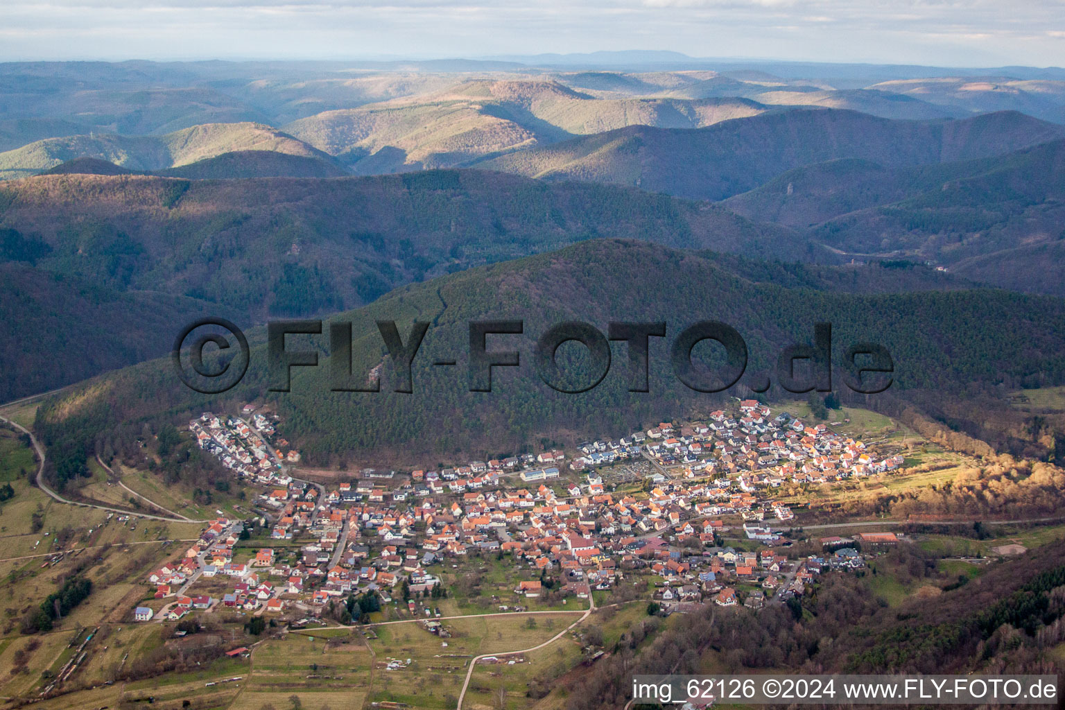 Luftaufnahme von Dorf - Ansicht in Wernersberg im Bundesland Rheinland-Pfalz, Deutschland