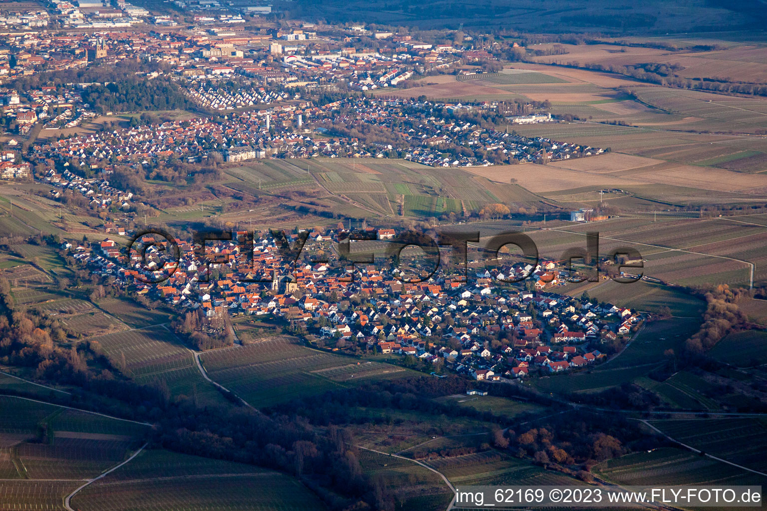 Drohnenaufname von Ortsteil Arzheim in Landau in der Pfalz im Bundesland Rheinland-Pfalz, Deutschland