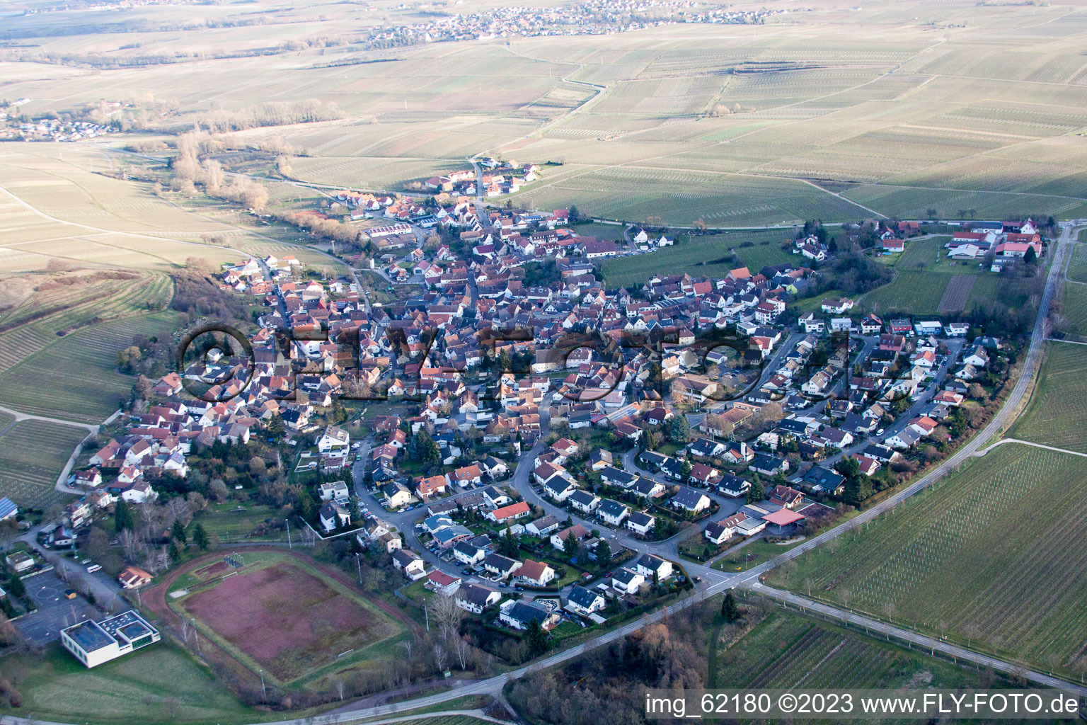 Ilbesheim bei Landau in der Pfalz im Bundesland Rheinland-Pfalz, Deutschland von oben