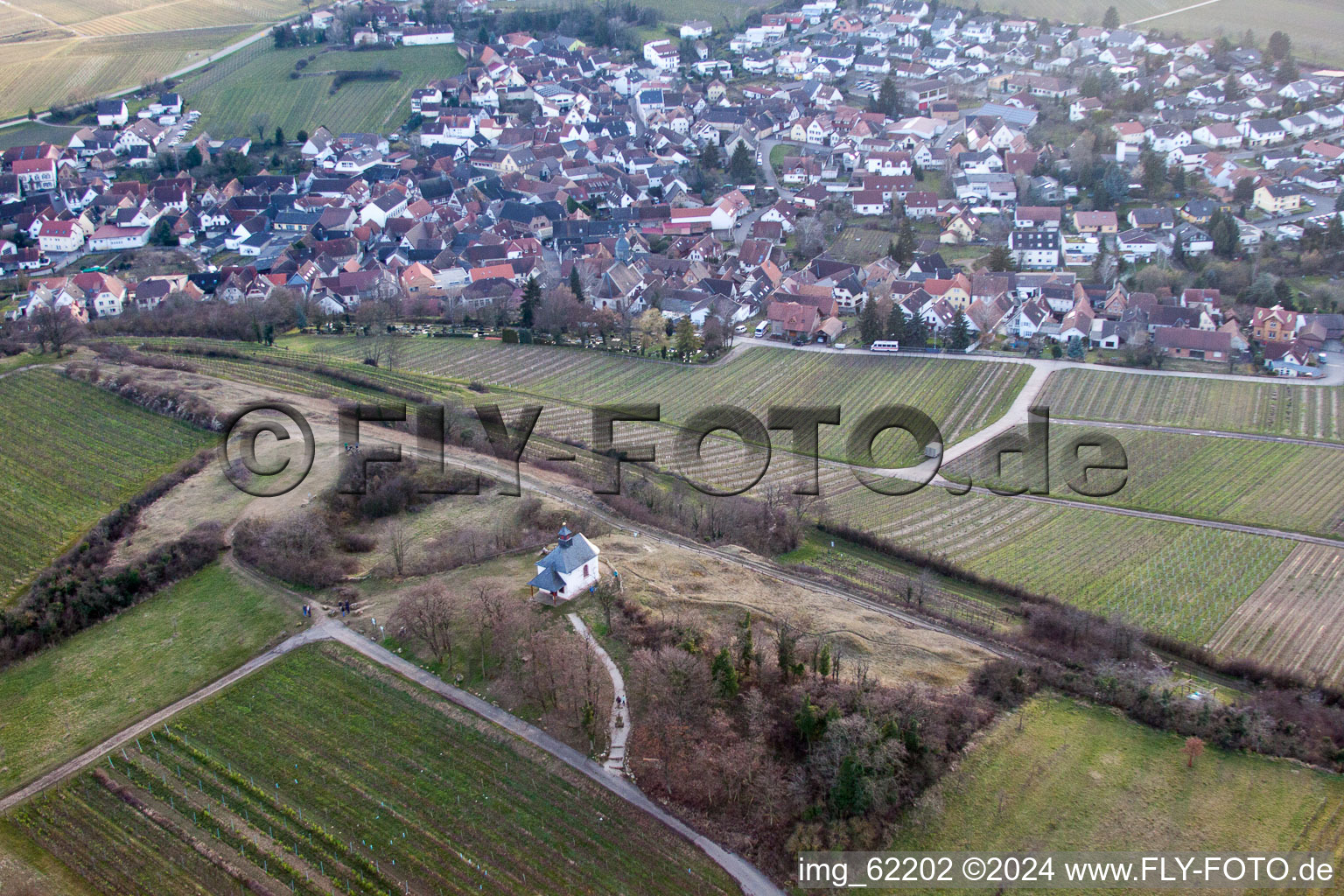 Kleine Kalmit in Ilbesheim bei Landau in der Pfalz im Bundesland Rheinland-Pfalz, Deutschland von einer Drohne aus