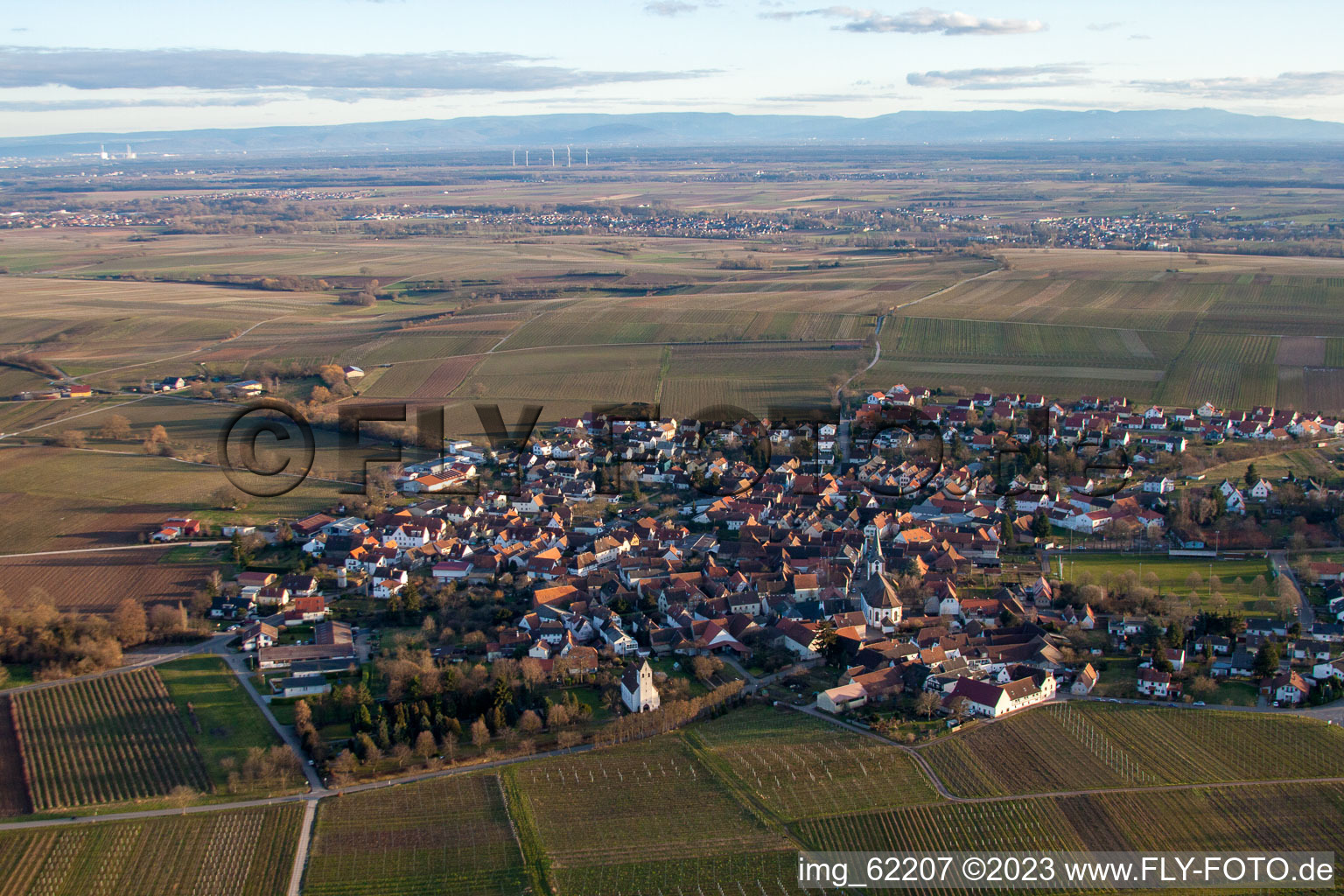 Ortsteil Mörzheim in Landau in der Pfalz im Bundesland Rheinland-Pfalz, Deutschland aus der Luft