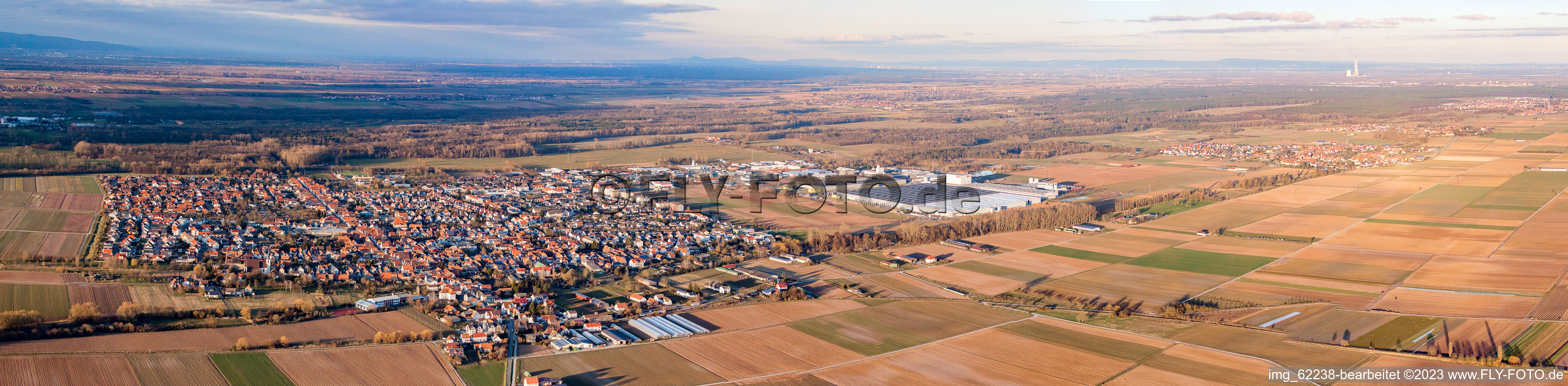 Luftbild von Panorama in Offenbach an der Queich im Bundesland Rheinland-Pfalz, Deutschland
