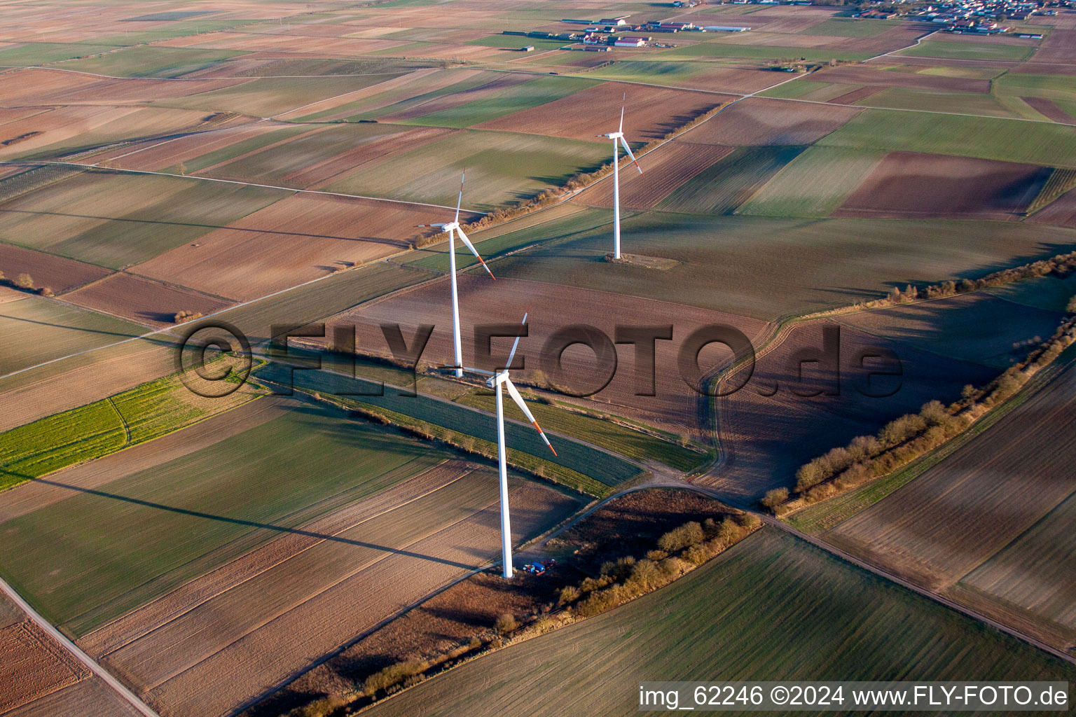 Windkraftanlagen in Offenbach an der Queich im Bundesland Rheinland-Pfalz, Deutschland