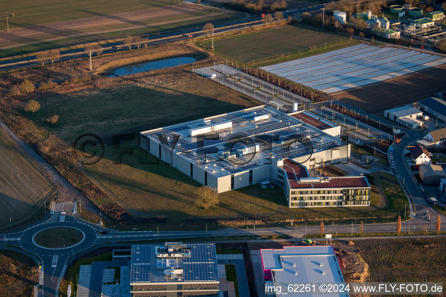 DBK EMS GmbH & Co. KG im Gewerbegebiet Nordring in Rülzheim im Bundesland Rheinland-Pfalz, Deutschland