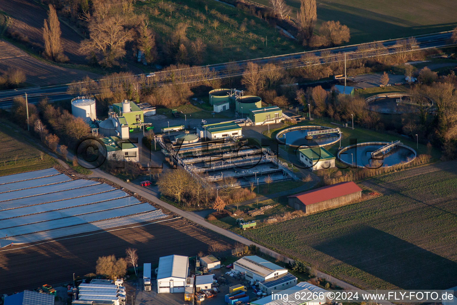 Kläranlage Rülzheim im Bundesland Rheinland-Pfalz, Deutschland