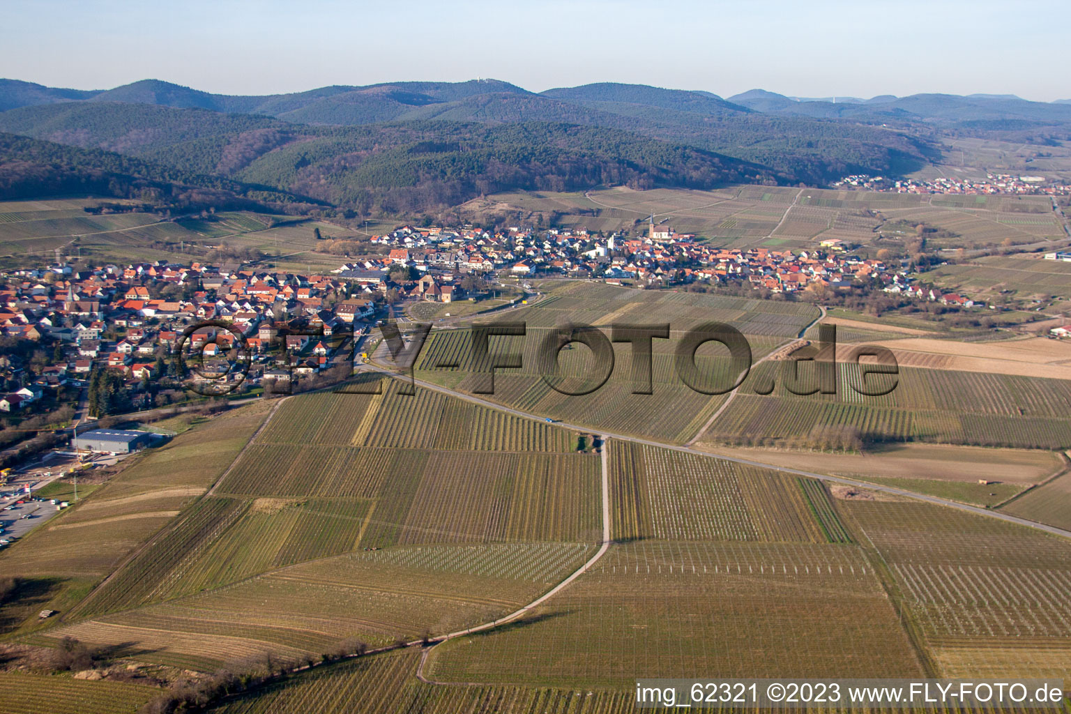 Ortsteil Schweigen in Schweigen-Rechtenbach im Bundesland Rheinland-Pfalz, Deutschland von oben