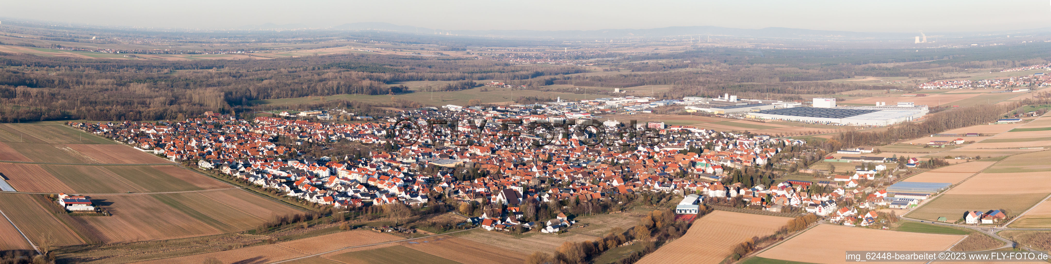Luftaufnahme von Panorama in Offenbach an der Queich im Bundesland Rheinland-Pfalz, Deutschland