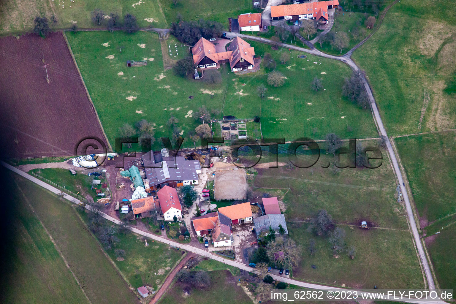Luftaufnahme von Rimmelsbacher Hof im Ortsteil Völkersbach in Malsch im Bundesland Baden-Württemberg, Deutschland