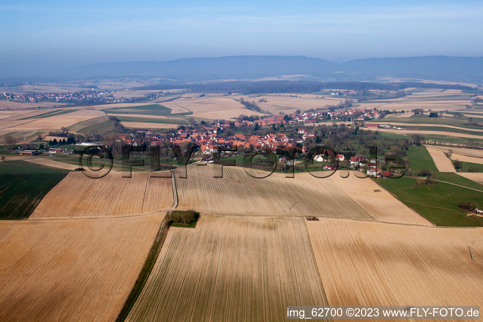 Luftaufnahme von Hunspach im Bundesland Bas-Rhin, Frankreich