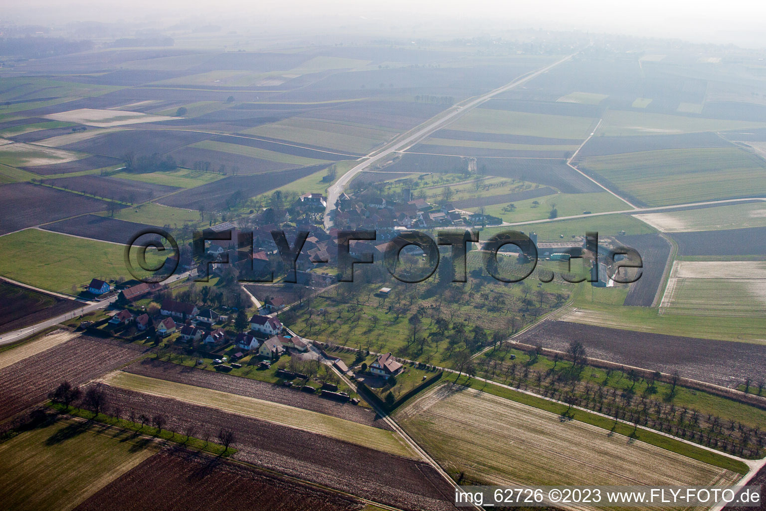 Luftaufnahme von Kuhlendorf im Bundesland Bas-Rhin, Frankreich