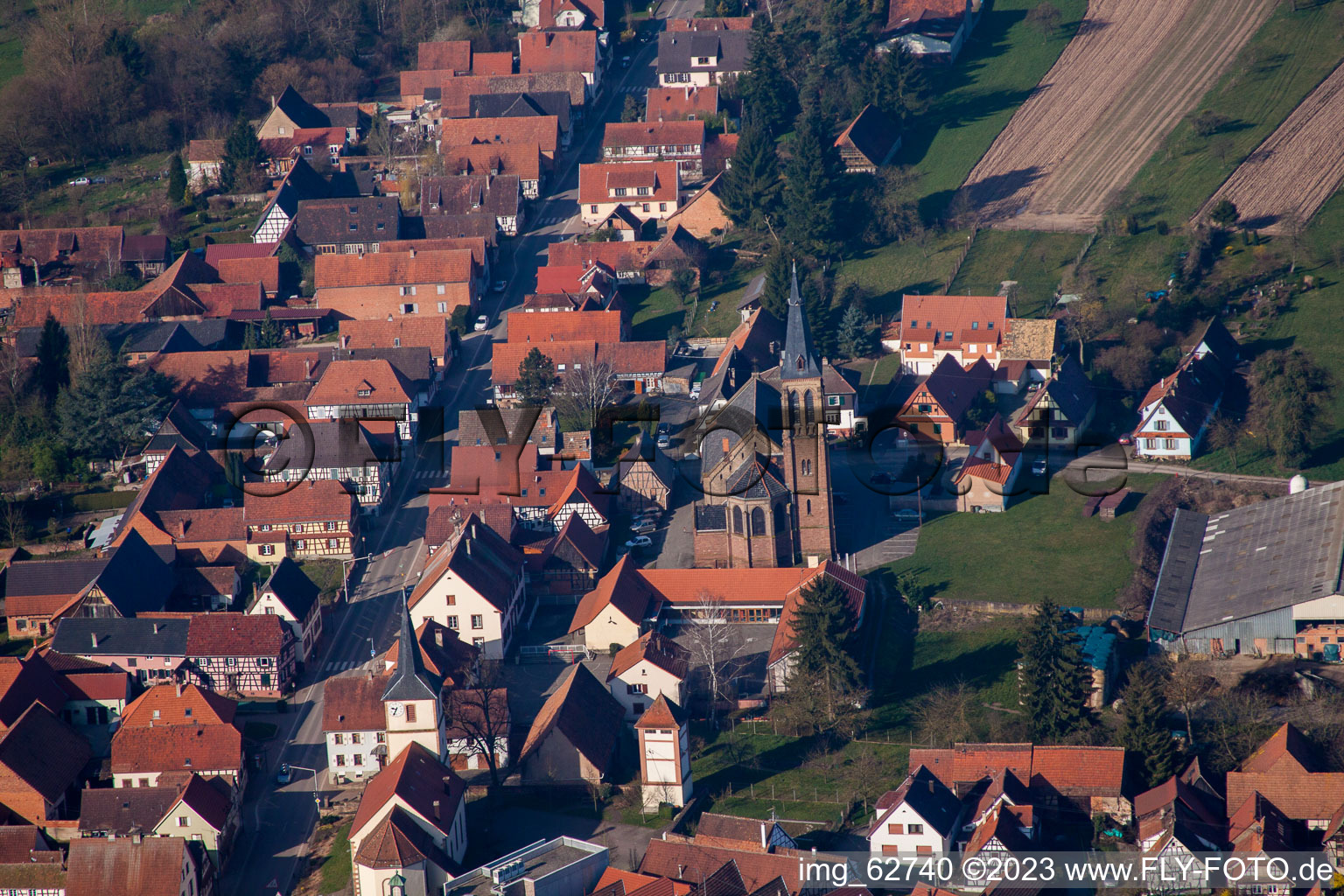 Niederbetschdorf im Bundesland Bas-Rhin, Frankreich vom Flugzeug aus
