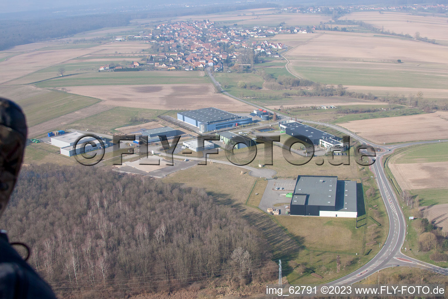 Eschbach im Bundesland Bas-Rhin, Frankreich von der Drohne aus gesehen