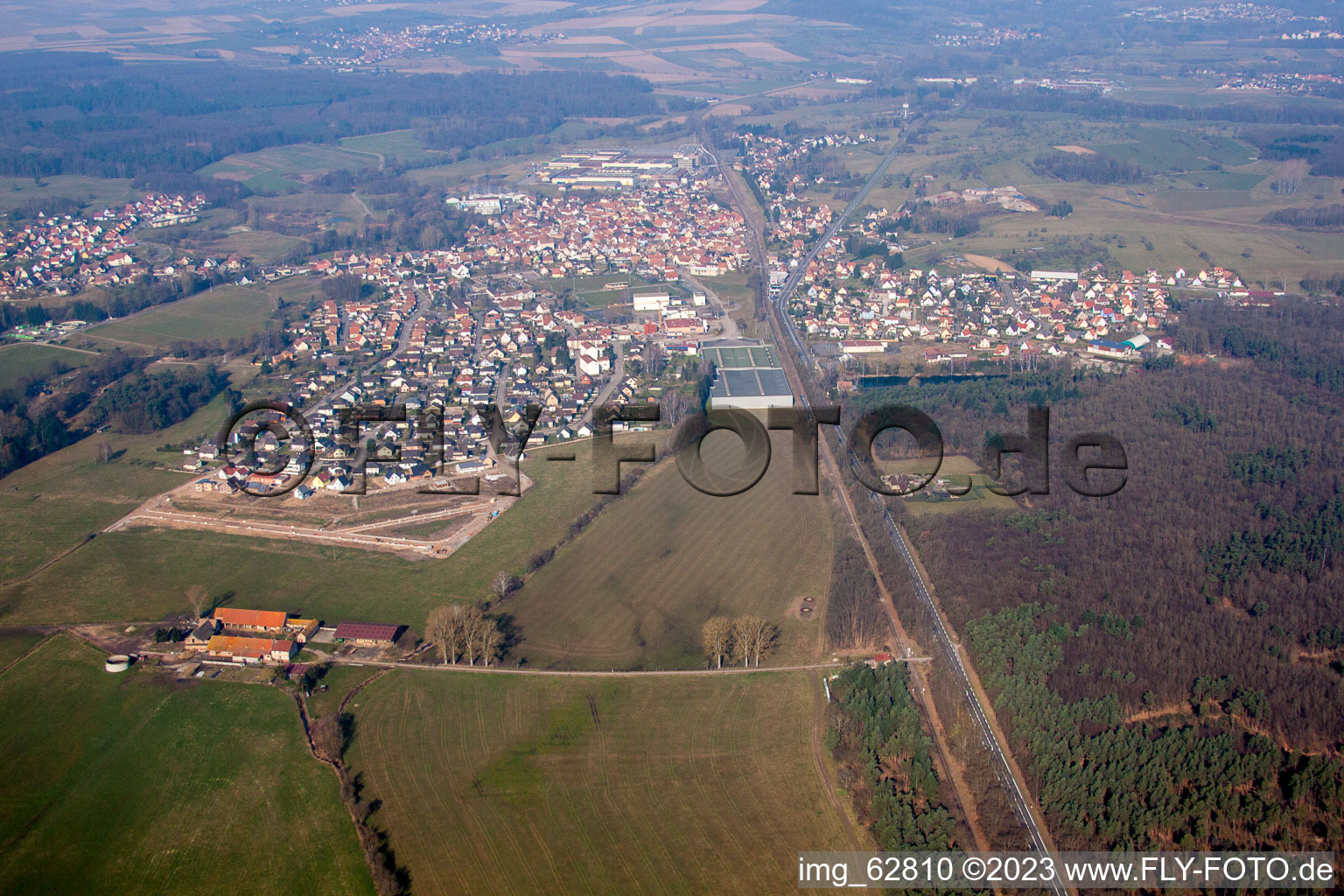 Mertzwiller im Bundesland Bas-Rhin, Frankreich aus der Vogelperspektive