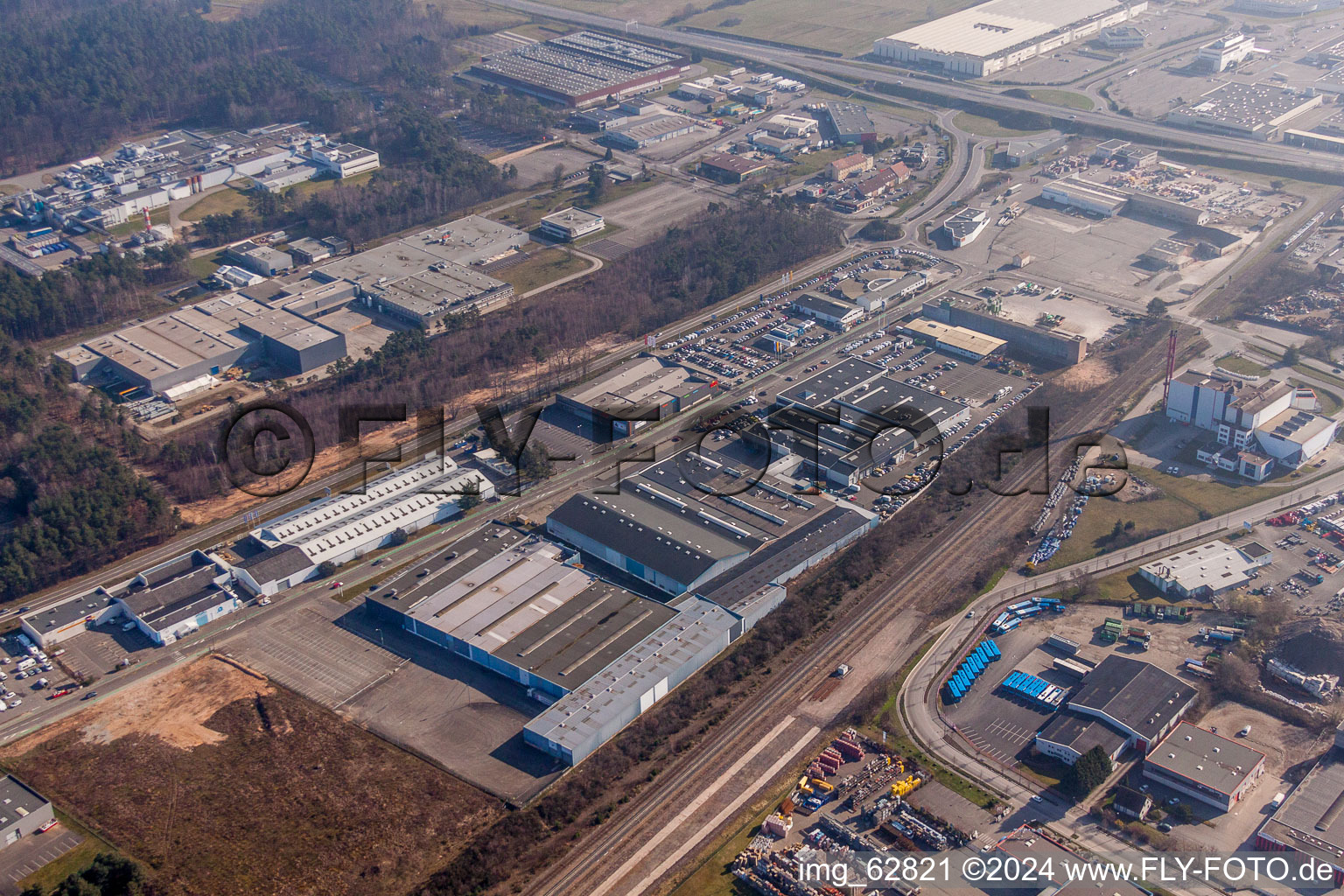 Industrie- und Gewerbegebiet ZI du Ried in Schweighouse-sur-Moder in Grand Est im Bundesland Bas-Rhin, Frankreich