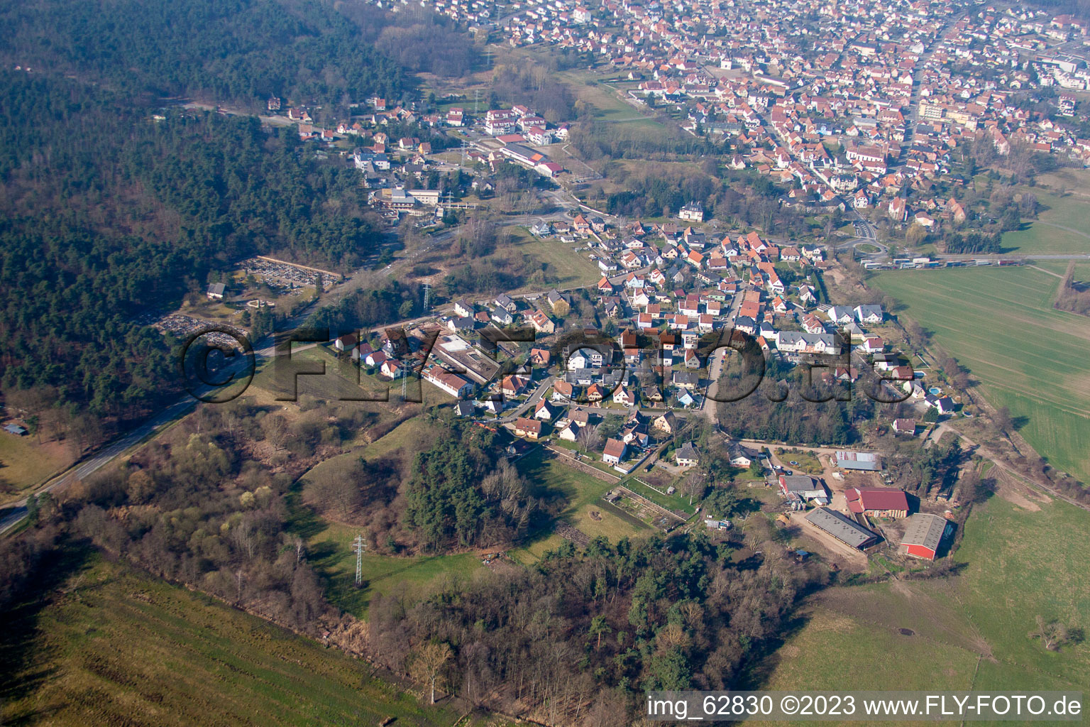 Schweighouse-sur-Moder im Bundesland Bas-Rhin, Frankreich von einer Drohne aus