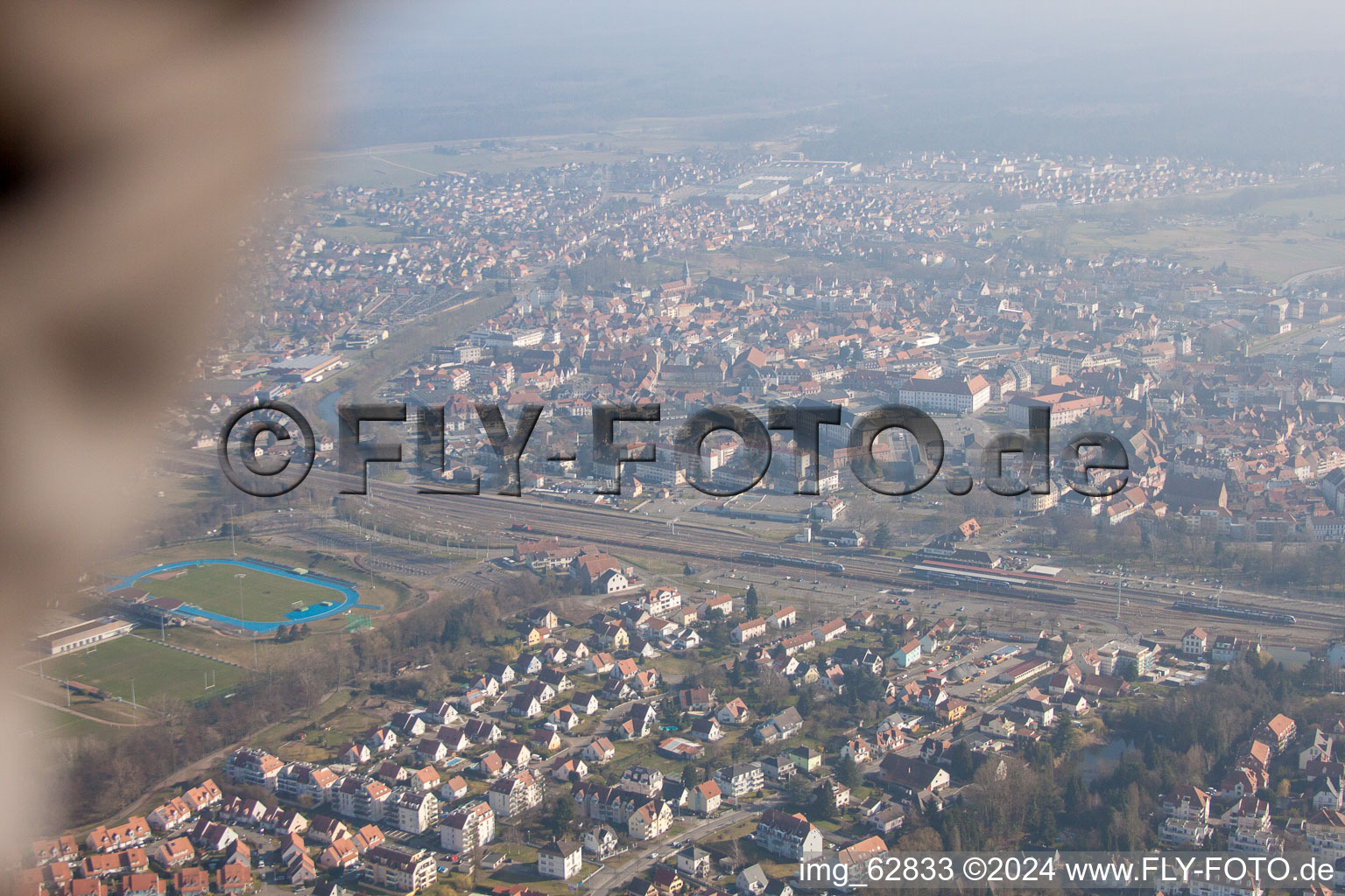 Drohnenbild von Haguenau im Bundesland Bas-Rhin, Frankreich