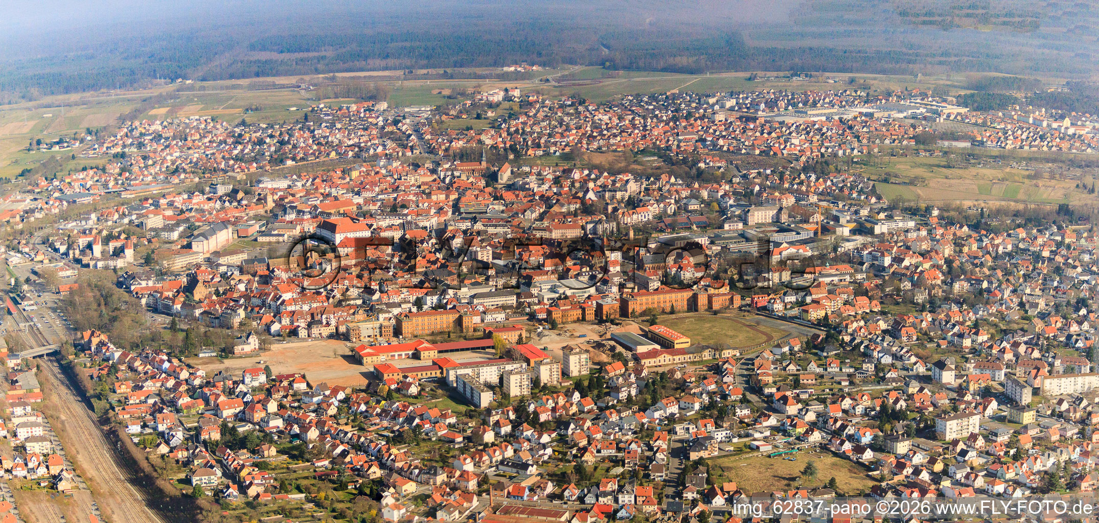 Thurot von Süden im Ortsteil Bildstoeckel Ouest in Hagenau im Bundesland Bas-Rhin, Frankreich