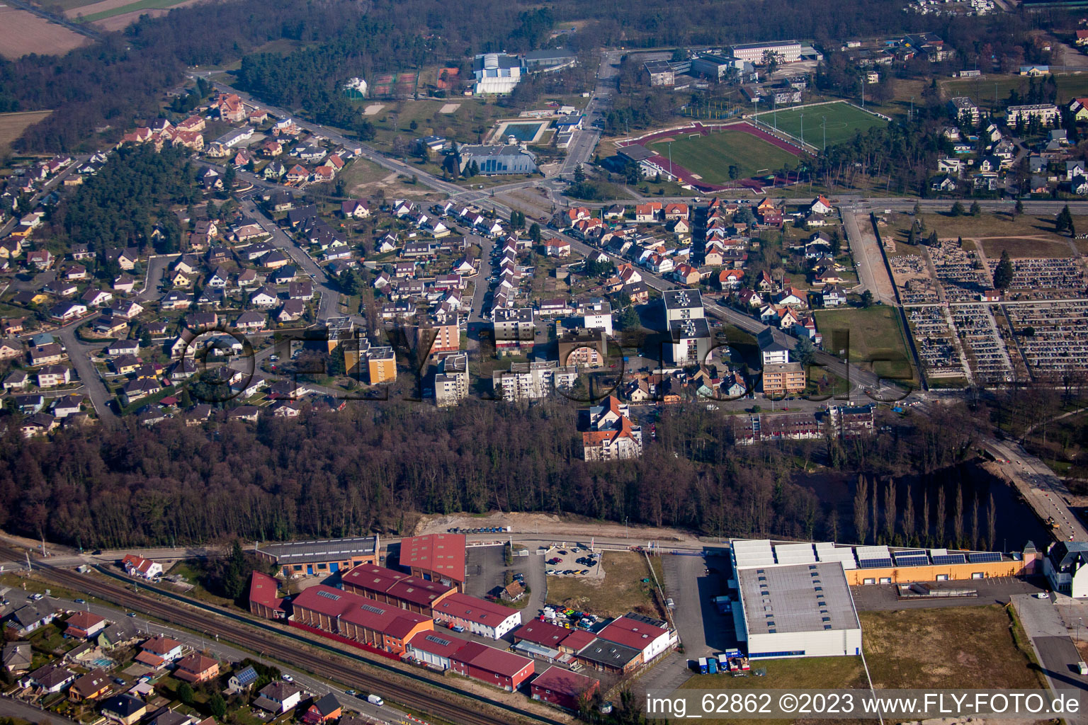 Drohnenaufname von Bischwiller im Bundesland Bas-Rhin, Frankreich