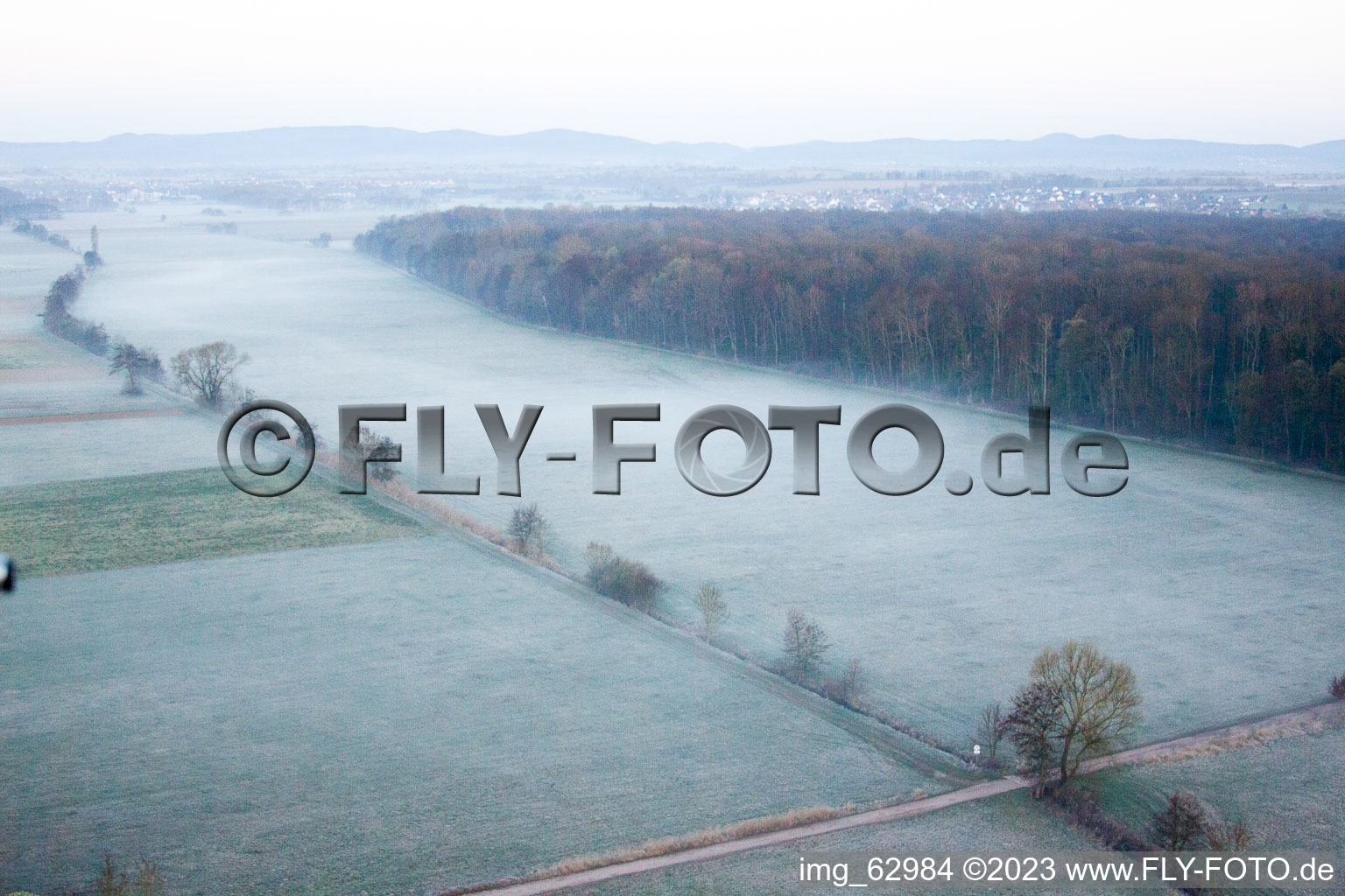 Luftaufnahme von Minfeld, Otterbachtal im Bundesland Rheinland-Pfalz, Deutschland