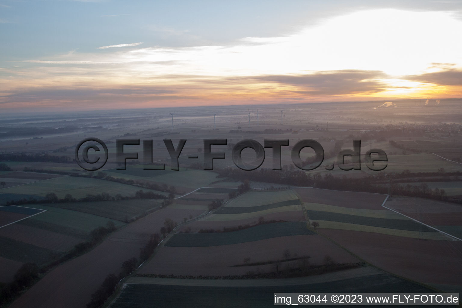 Freckenfeld im Bundesland Rheinland-Pfalz, Deutschland aus der Drohnenperspektive