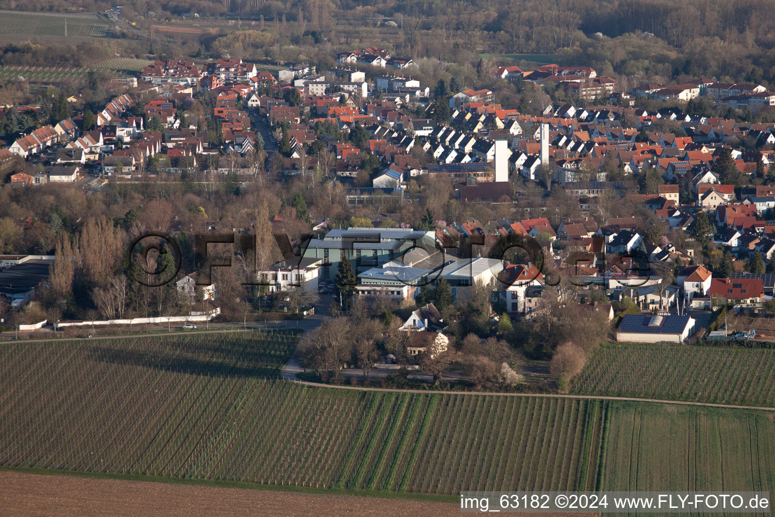 Wollmesheimer Höhe in Landau in der Pfalz im Bundesland Rheinland-Pfalz, Deutschland von oben gesehen