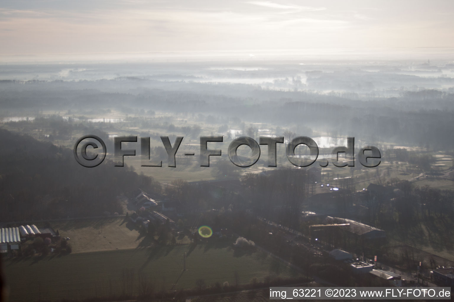 Essingen, Golfclub Dreihof im Bundesland Rheinland-Pfalz, Deutschland aus der Luft betrachtet