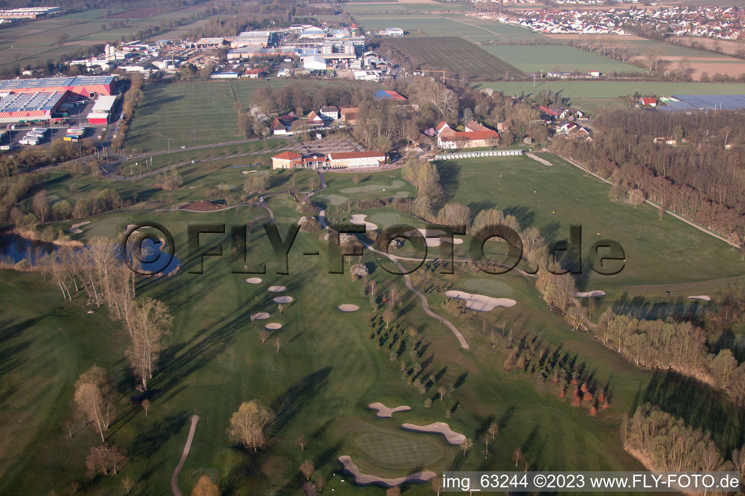 Drohnenaufname von Essingen, Golfclub Dreihof im Bundesland Rheinland-Pfalz, Deutschland