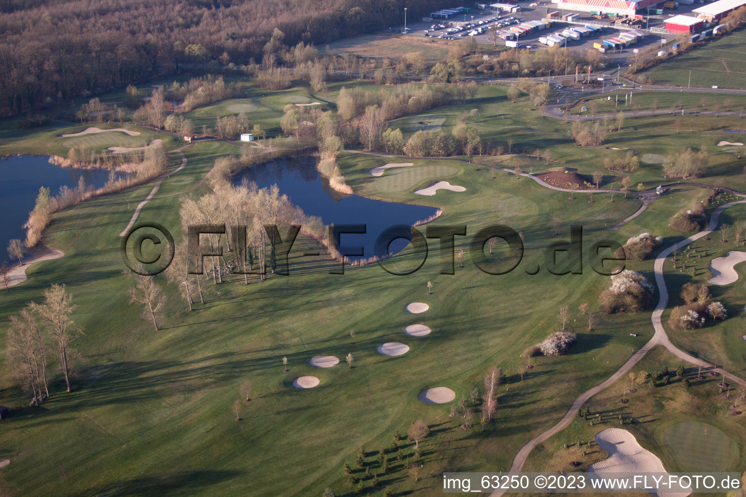 Luftaufnahme von Essingen, Golfclub Dreihof im Bundesland Rheinland-Pfalz, Deutschland