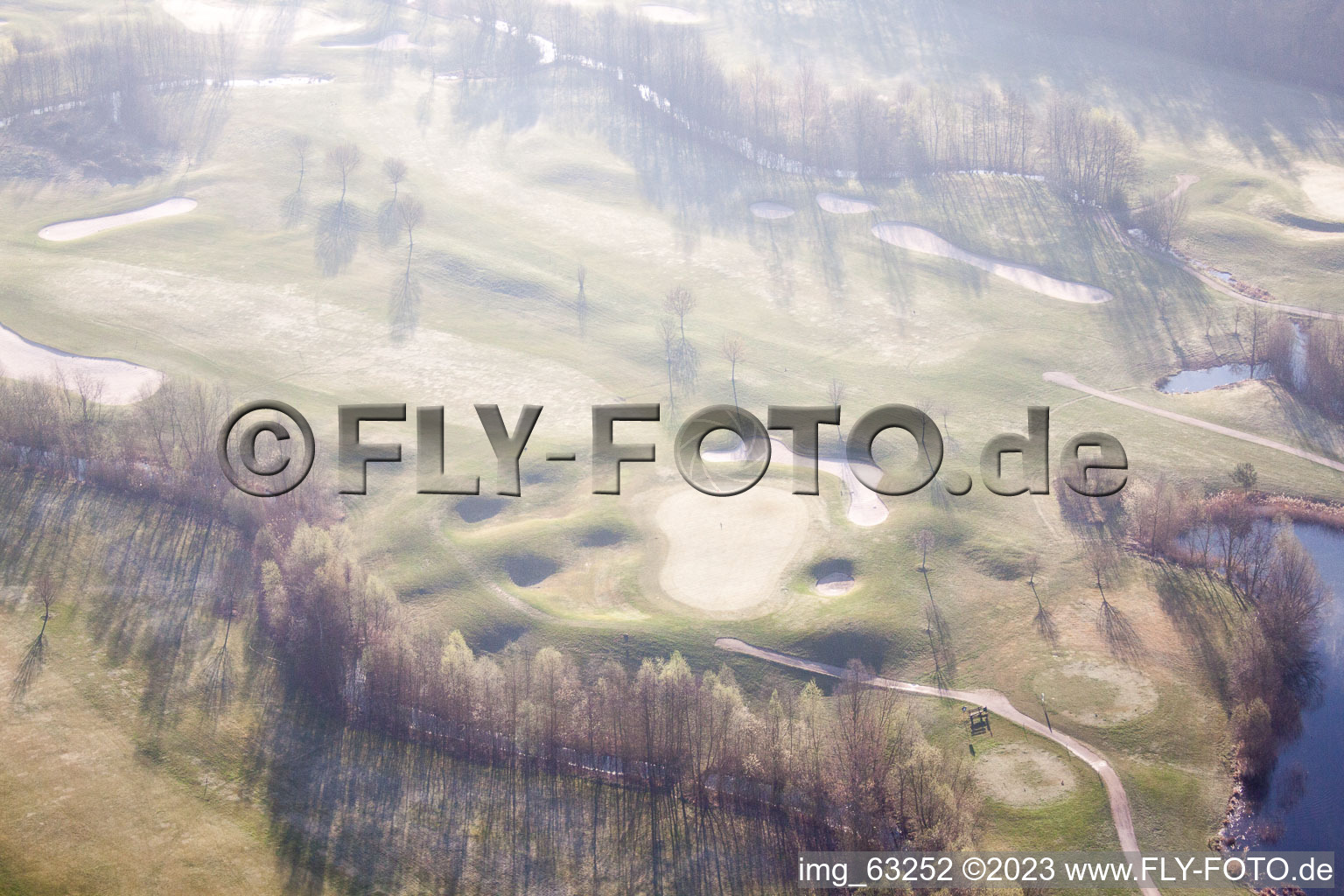 Essingen, Golfclub Dreihof im Bundesland Rheinland-Pfalz, Deutschland von oben