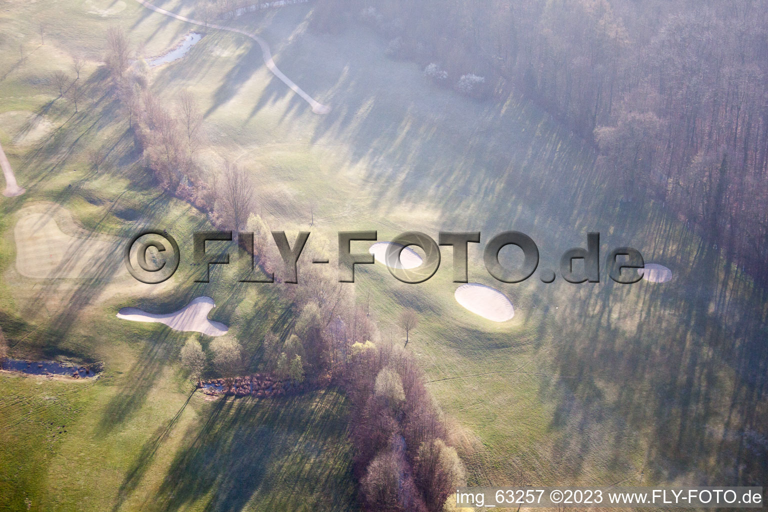 Essingen, Golfclub Dreihof im Bundesland Rheinland-Pfalz, Deutschland aus der Luft betrachtet