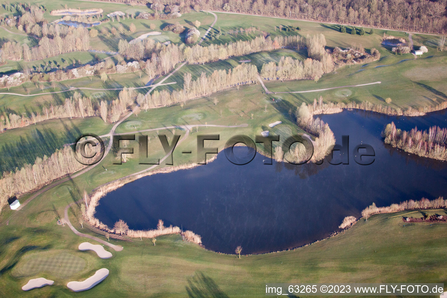 Essingen, Golfclub Dreihof im Bundesland Rheinland-Pfalz, Deutschland von der Drohne aus gesehen