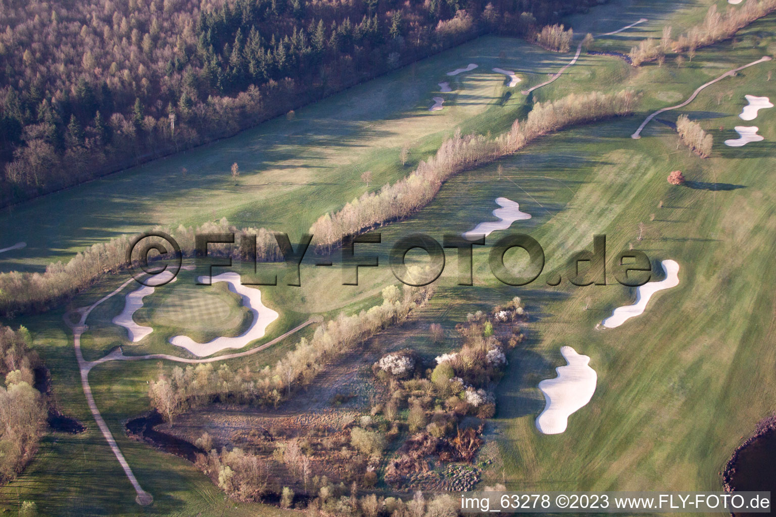 Drohnenaufname von Essingen, Golfclub Dreihof im Bundesland Rheinland-Pfalz, Deutschland