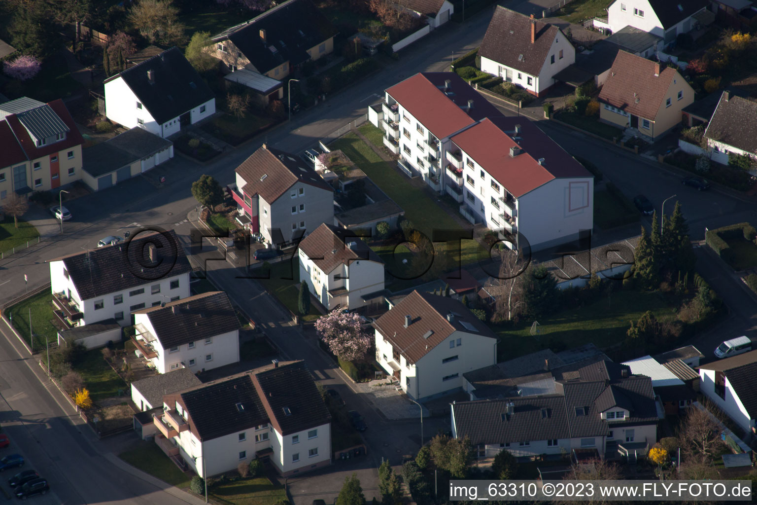 Luftaufnahme von Offenbach an der Queich im Bundesland Rheinland-Pfalz, Deutschland