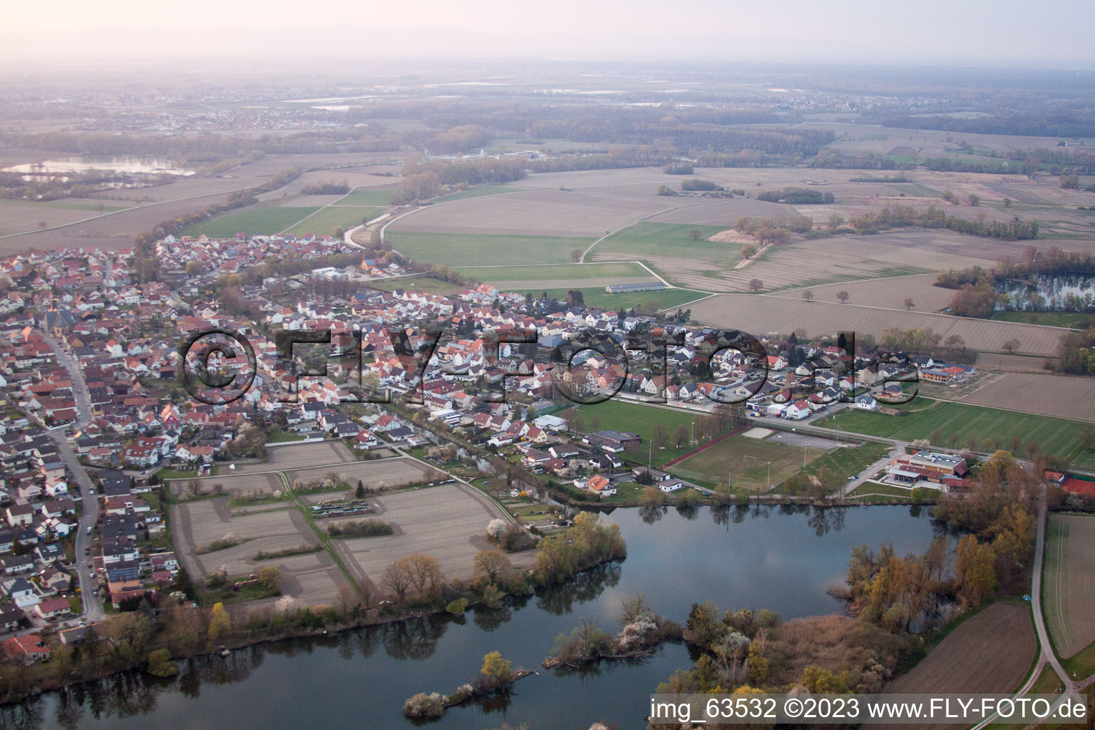 Drohnenaufname von Leimersheim im Bundesland Rheinland-Pfalz, Deutschland
