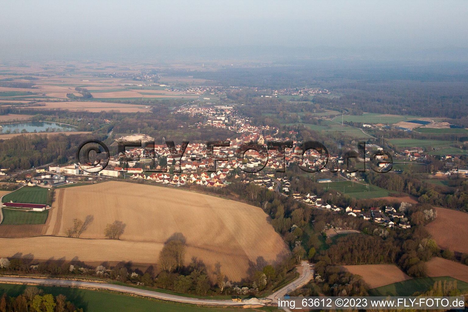 Lauterbourg im Bundesland Bas-Rhin, Frankreich aus der Drohnenperspektive