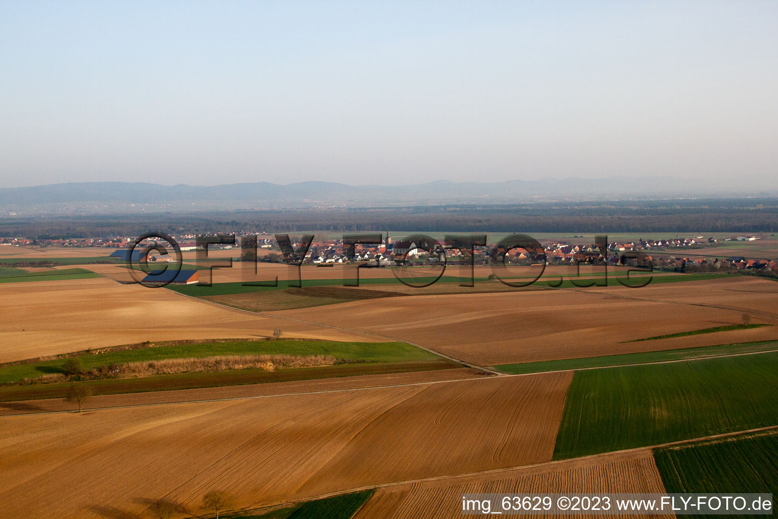 Siegen im Bundesland Bas-Rhin, Frankreich von einer Drohne aus