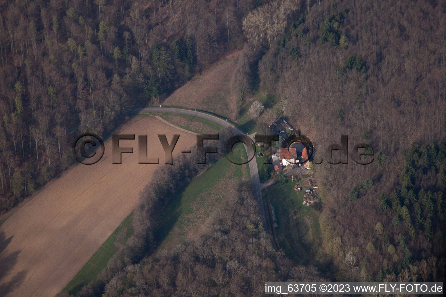 Nehwiller-près-Wœrth im Bundesland Bas-Rhin, Frankreich von einer Drohne aus