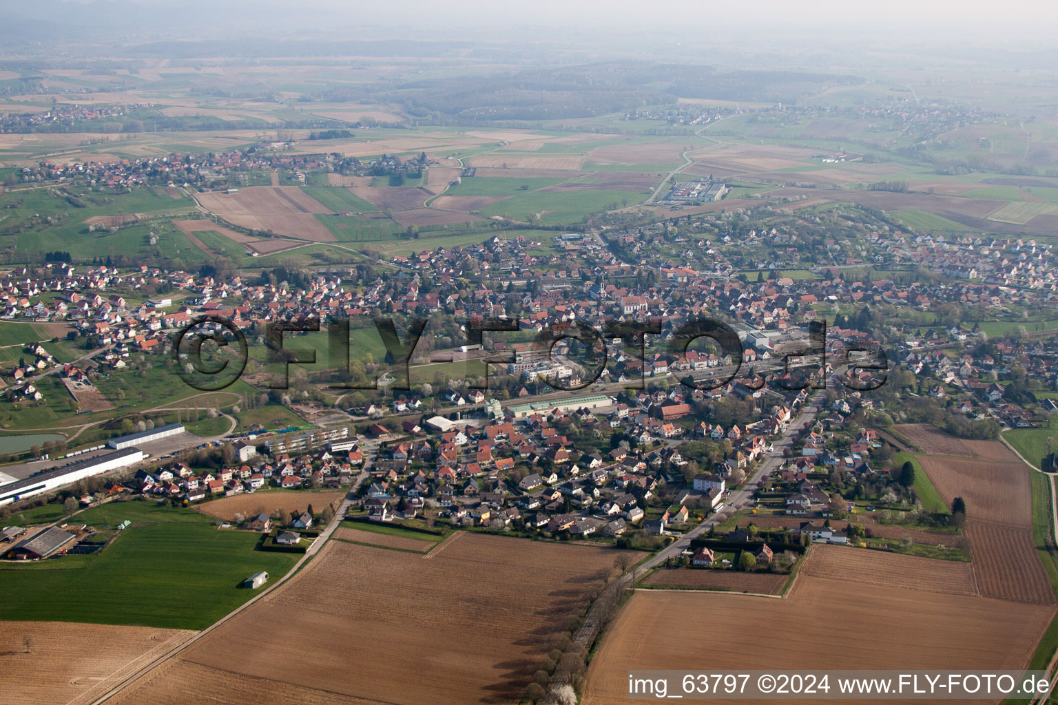 Soultz-sous-Forêts im Bundesland Bas-Rhin, Frankreich von oben