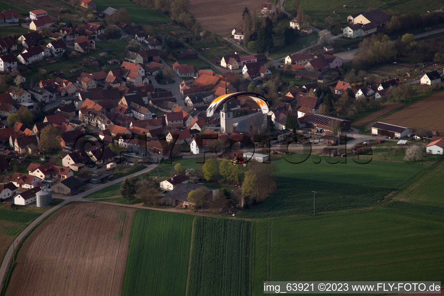 Wargolshausen im Bundesland Bayern, Deutschland aus der Luft