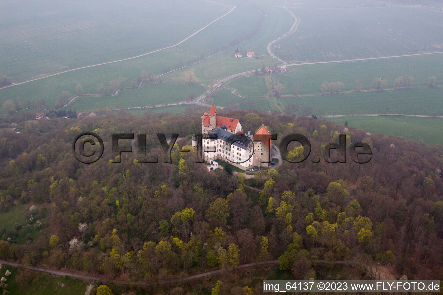 Luftaufnahme von Heldburg, Burg Heldburg in Bad Colberg-Heldburg im Bundesland Thüringen, Deutschland