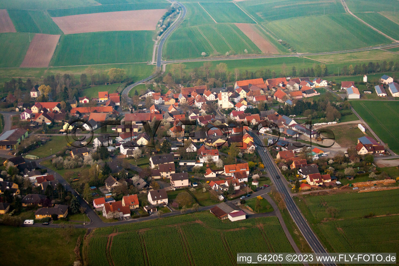 Sulzdorf an der Lederhecke im Bundesland Bayern, Deutschland von der Drohne aus gesehen