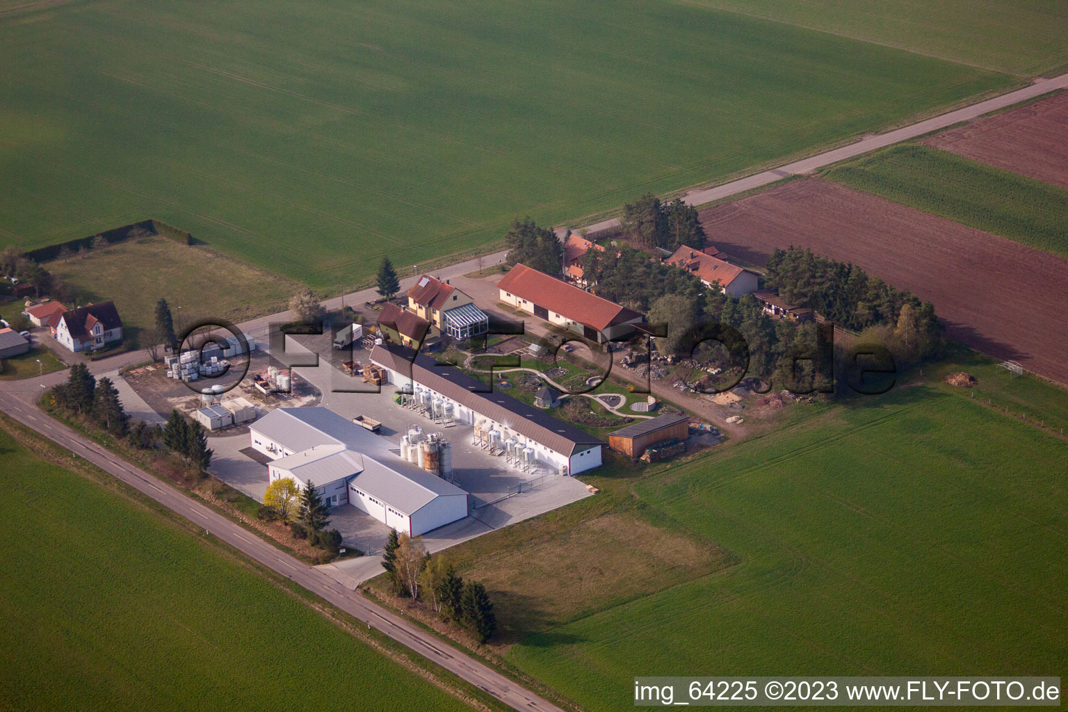Luftaufnahme von Schwanhausen im Bundesland Bayern, Deutschland
