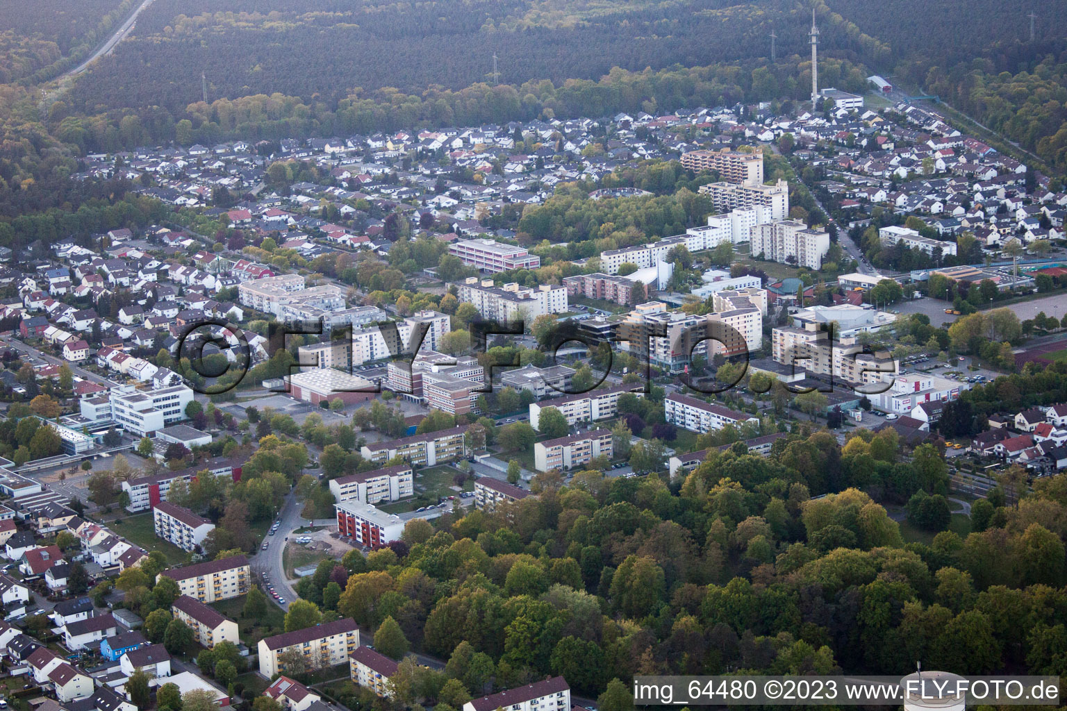 Luftaufnahme von Wörth am Rhein im Bundesland Rheinland-Pfalz, Deutschland