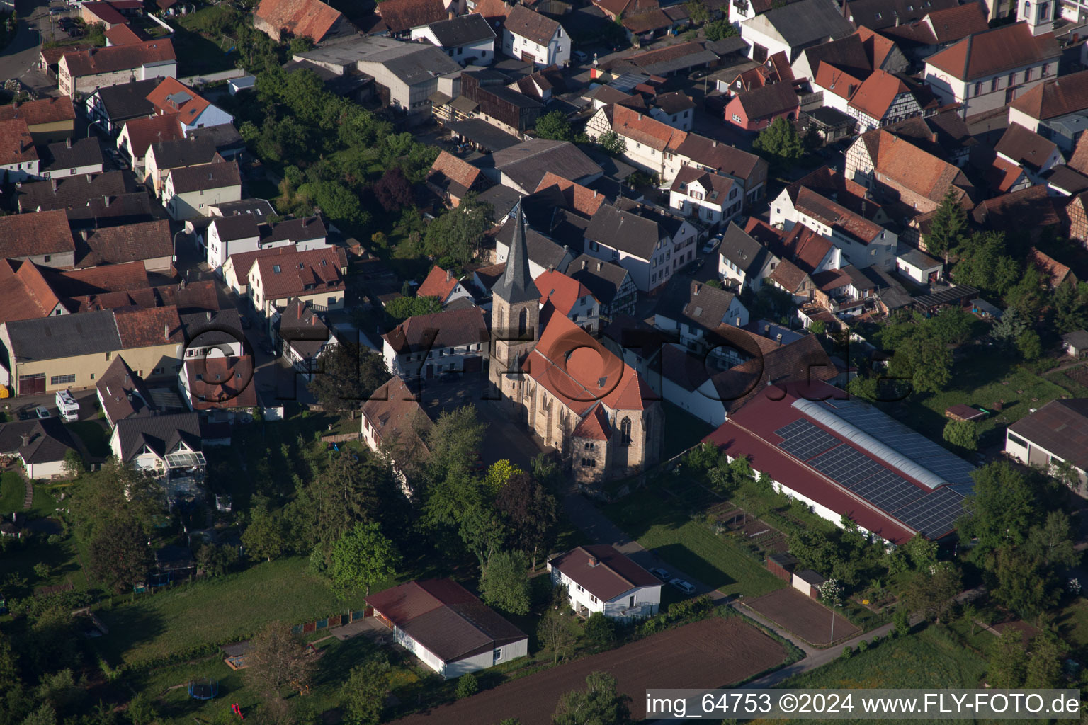 Luftaufnahme von Ortsansicht der Straßen und Häuser der Wohngebiete im Ortsteil Appenhofen in Billigheim-Ingenheim im Bundesland Rheinland-Pfalz, Deutschland