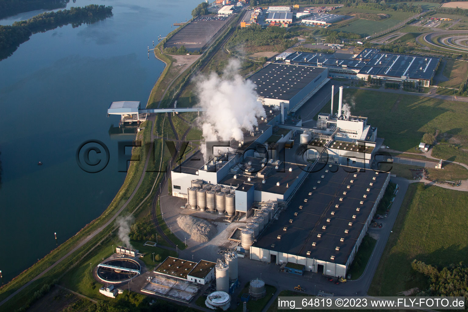 Wörth am Rhein, Industriegebiet Oberwald im Bundesland Rheinland-Pfalz, Deutschland von einer Drohne aus